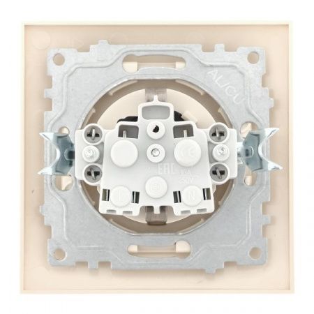 Валенсия розетка 1-местная с/з 16А кремовая с защ. штор. EKF PROxima